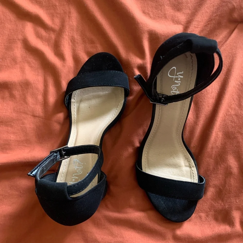 Y Not?  Elegant Black Heel Sandals. SZ 7 - Picture 4 of 5